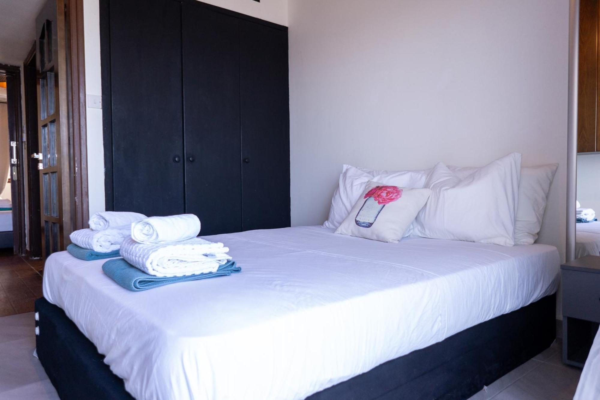 Beach House At Seafront Vila Meneou Exterior foto