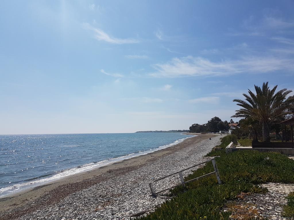Beach House At Seafront Vila Meneou Exterior foto