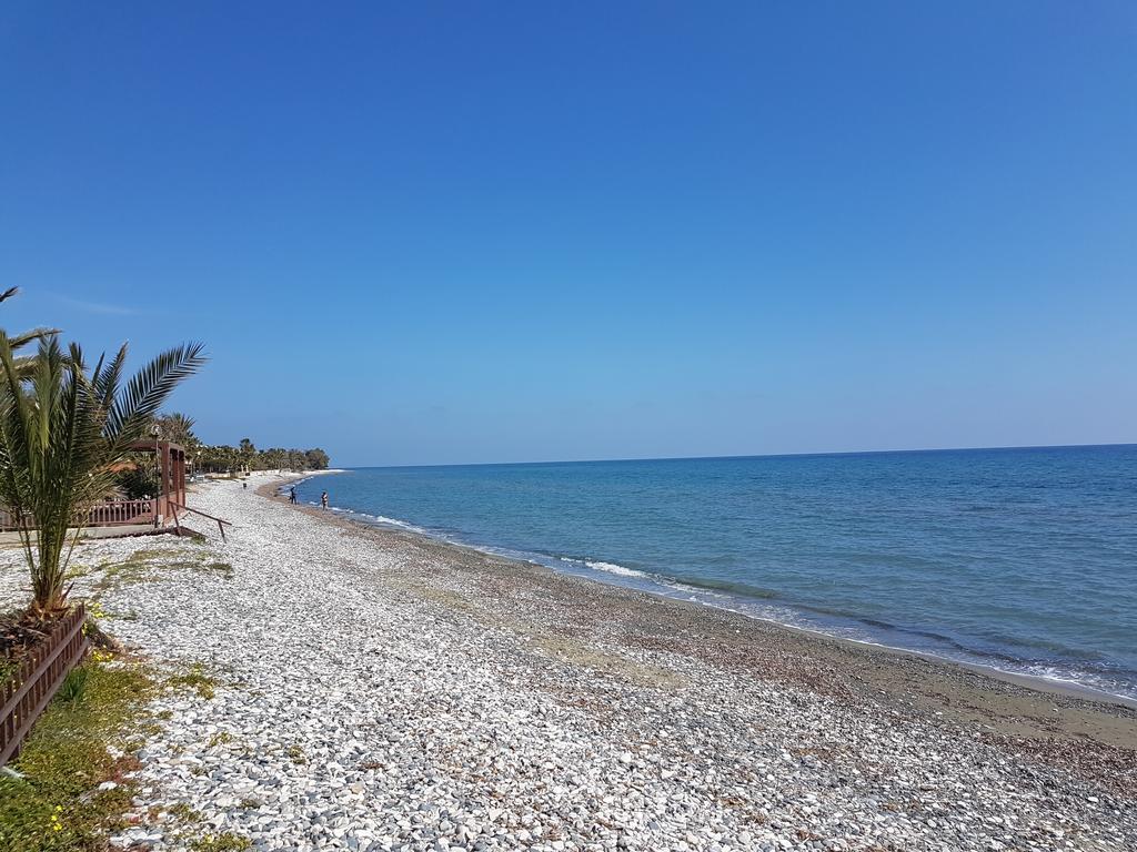 Beach House At Seafront Vila Meneou Exterior foto